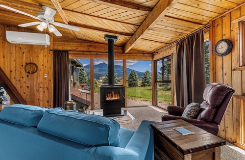 Baderville Ski Chalet | Hike, Ski, Stargaze: Flagstaff Cabin with Breath-Taking Views