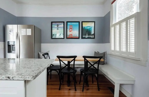 Harleston Village Apartment | Historic Charleston Retreat | Parking + Courtyard