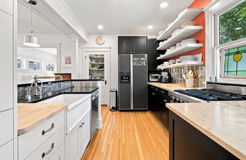 Newlands House | Historic Mapleton Hill Home with Victorian Charm and Modern Amenities