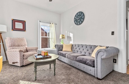 Appleton Condo | Historical Haven Steps to Downtown