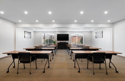 West Bloomington Hotel | Holiday Inn - Bloomington W MSP Airport Area by IHG