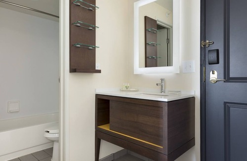 West Bloomington Hotel | Holiday Inn : Bloomington W MSP Airport Area by IHG