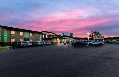 Reamstown Hotel | HomeTowne Studios by Red Roof Denver - Lancaster County