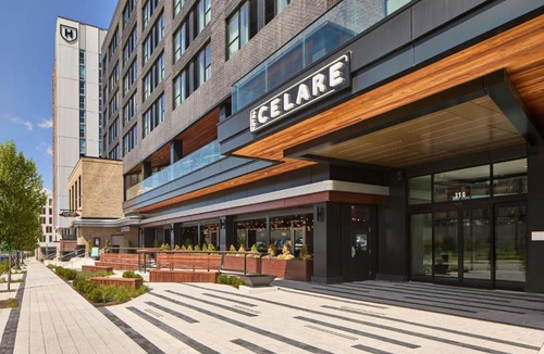 Cincinnati Hotel | Hotel Celare, Cincinnati Midtown, a Tribute Portfolio Hotel