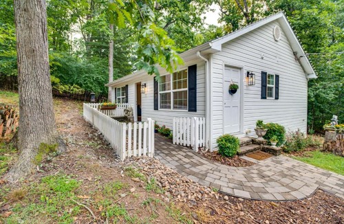 Cave Spring Apartment | Idyllic Cave Spring Studio w/Patio & Fire Pit!