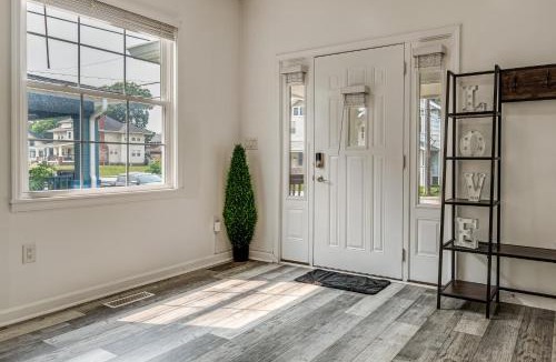 Mapleton/Fall Creek House | Indianapolis Vacation Rental about 4 Mi to Downtown!