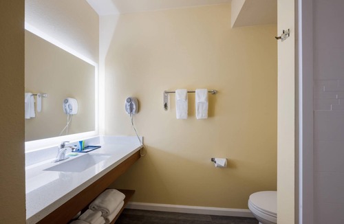 Northwest Everett Hotel | Inn at Port Gardner-Everett Waterfront, an Ascend Collection Hotel