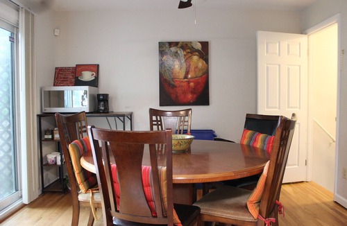 Lanham House | Inviting Lanham Suite - Quiet and Close to DC!