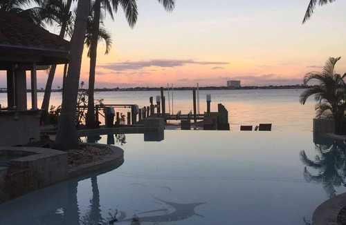 Yacht Club House | Jewel on the River