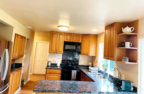 Sequim Cottage | Juvval Cottage at Sequim w/firepit, 20 min away form Port Angeles