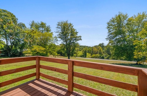 Flatwoods House | King Beds, Smart TVs, and Open Layout – Perfect for Families & Business Trips