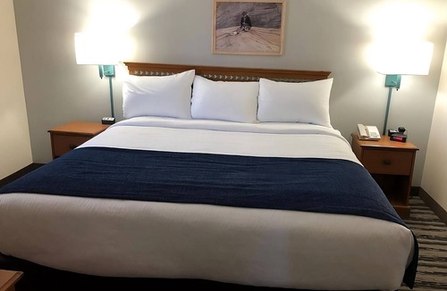 St. Michaels Hotel | King Room with Red Rock Vistas | Pet-Friendly, Restaurant & Free Hot Breakfast