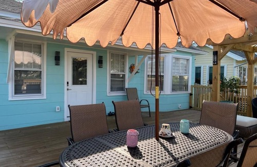 Lincolnville Cottage | Lake front cottage in St. Augustine
