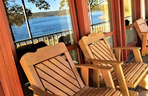 Blue Eye Cabin | Lakefront Cabin #5 - Steps from Table Rock Lake at Happy Hollow Resort