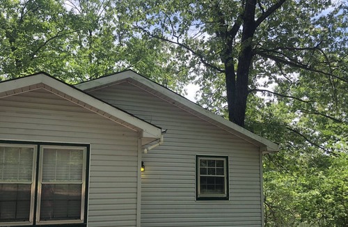 Stover House | Lakefront cabin for a great escape
