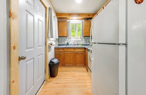 Augusta Cabin | Lakefront Cabin w/Fire Pit, Dock, & Boat Rental