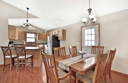 St Croix Falls Cottage | Lakefront Cottage Fully Equipped with Excellent Location in Saint Croix Falls, Wisconsin