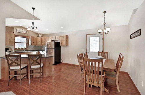 St Croix Falls Cottage | Lakefront Cottage Fully Equipped with Excellent Location in Saint Croix Falls, Wisconsin