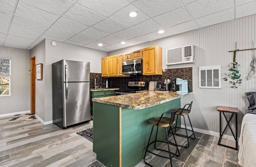 Rocky Mount Apartment | Lakefront Cottage | Private Dock | Ozark Getaway
