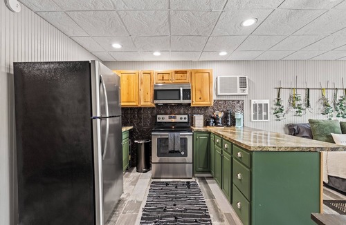 Rocky Mount Apartment | Lakefront Cottage | Private Dock | Ozark Getaway