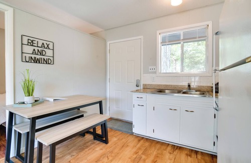 Kimberling City Cottage | Lakefront Haven: Boat Slip, Deck & Community Pool!