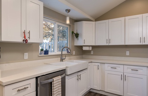 Madison Lake House | Lakefront home on Middle Jefferson! Only one hour away from the Twin Cities!