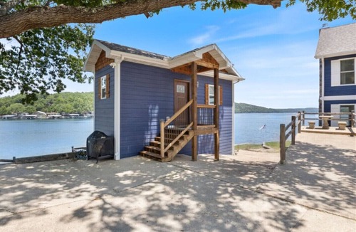 Gravois Mills Cottage | Lakefront Private Cabin