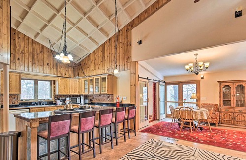 Stevens Point Cabin | Lakefront Stevens Point Cabin, 1 Mi to Trails!
