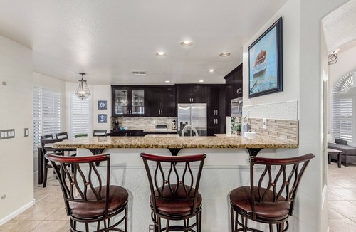 Arrowhead Lakes House | Lakeview: Retreat with Dock Views-Spacious-BBQ