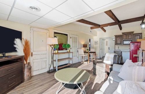 Kimberling City Condo | Lakin it Easy! – Condo for 2