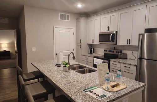 Newberry Apartment | Landing | Beautiful 2BD, Pool, Gym