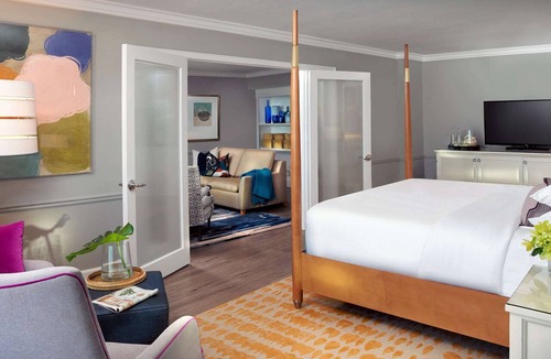 Vanderbilt Beach Resort | LaPlaya Beach & Golf Resort - A Noble House Resort