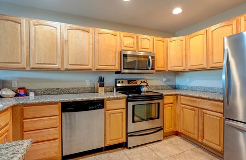 Seabrook Condo | Lighthouse Views in Westport!