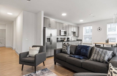 East Walnut HIlls Apartment | Live Like a Local! Downtown Cincy Condo