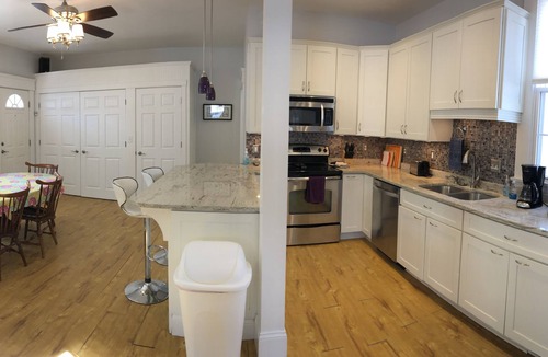 Corryville House | Location & Luxury Near University of Cincinnati, Hospitals, and Downtown