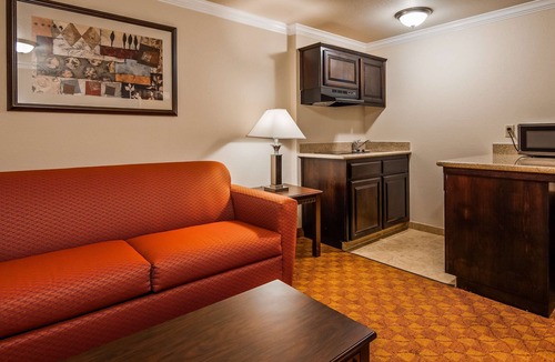 Lompoc Hotel | Lompoc Valley Inn and Suites
