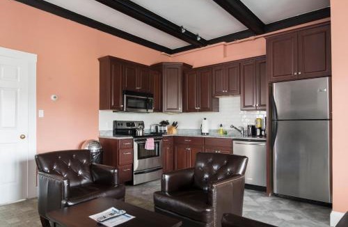 Coolidge Corner South Side Hotel | Longwood Inn