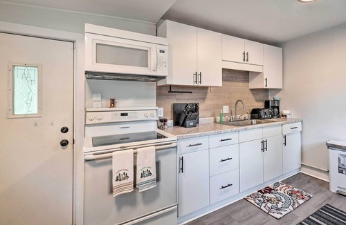 Saint Johns Cottage | Lovely Belle Center Cottage on Indian Lake!
