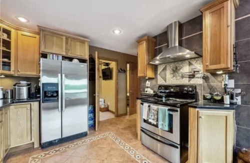 Climax Springs House | Marvelous 3-bedroom home steps to the water of a nice quiet calm cove.