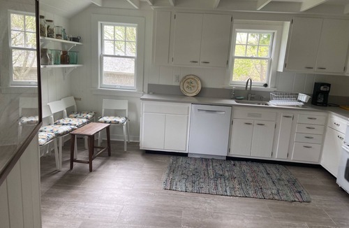 Chilmark House | Menemsha Pond waterfront Available July 18-25, 2026 BOOK NOW!
