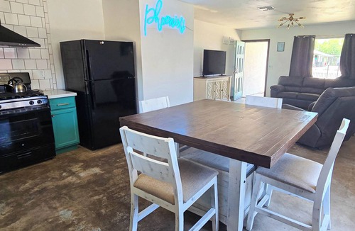 Downtown Phoenix House | Metro Inn - Warehouse District