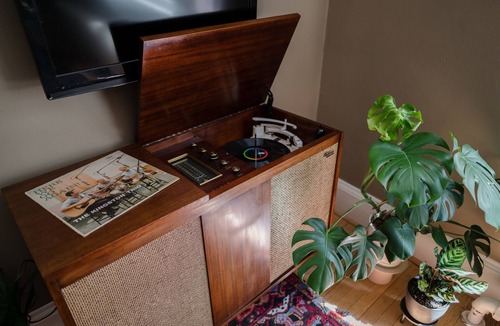 Merriam Park House | Mid-Century Mod Merriam Park Duplex