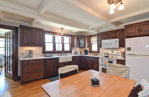 Gloucester House | Mill Pond Cottage