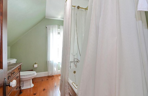 Gloucester House | Mill Pond Cottage