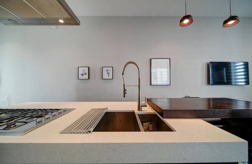 Wesley Heights House | Modern 1-BR Condo—Stylish Stay Near Uptown CLT!