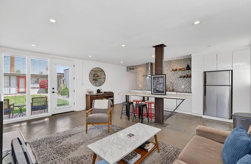 Arcadia Lite House | Modern 2BR Retreat, Sleeps 4,Near Arcadia&Biltmore