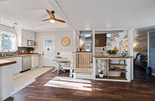 Ivanhoe House | Modern & Charming A-Frame