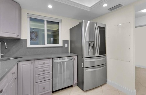 Central Naples Condo | Modern Coastal Luxury in the Heart of Naples