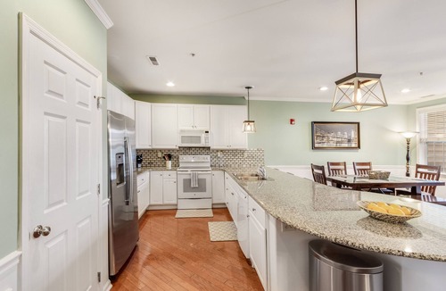 Lewes Condo | Modern Condo Under 15 Minutes to Lewes Beach With Pool & Pool Table