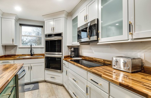 Indianapolis Cottage | Modern Indianapolis Home < 2 Mi to Downtown!